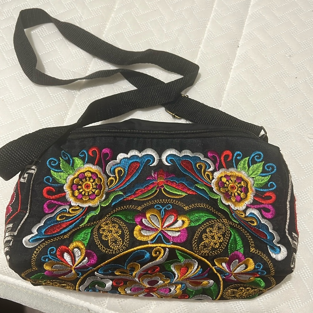 Cargo purse